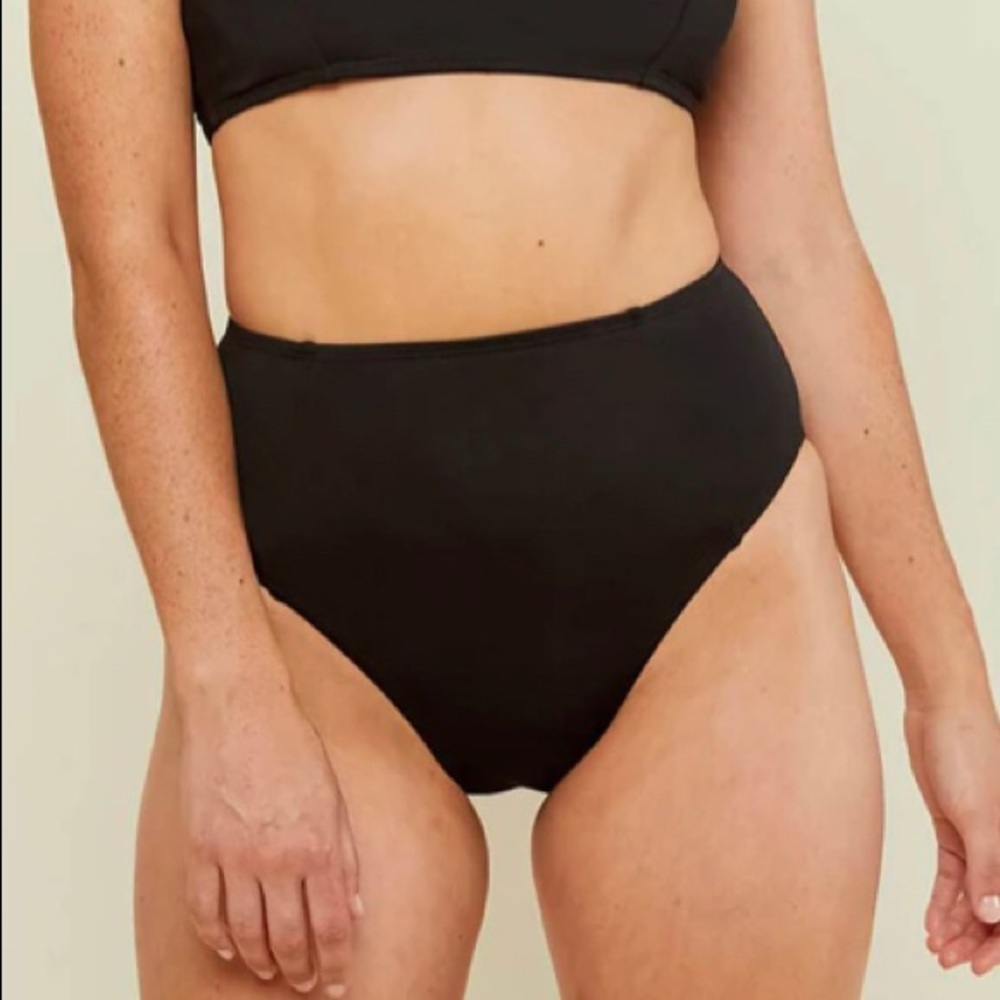 NWT Andie High-Waisted Cheeky bottom M